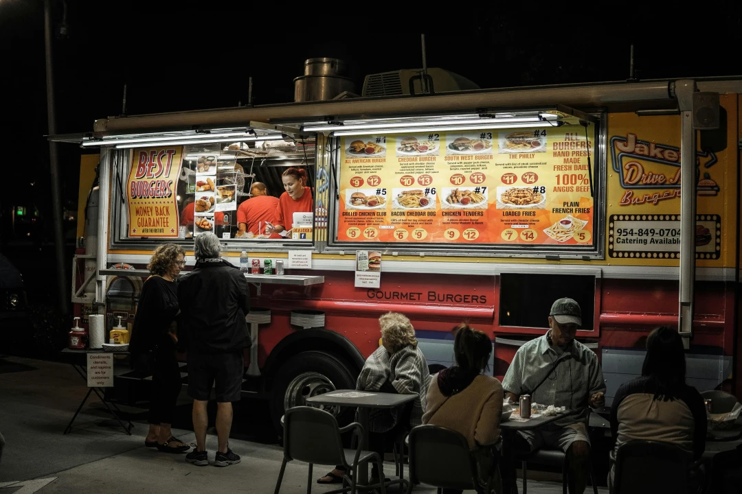 Les critères essentiels pour choisir le meilleur camion friterie ambulante d'occasion ou neuf